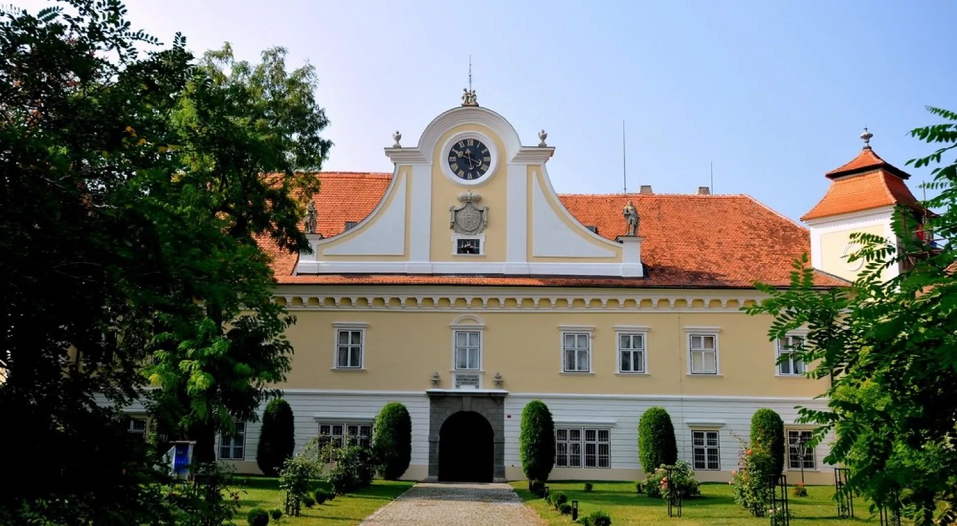 The Chateau and the Vrbas Museum in Ždánice